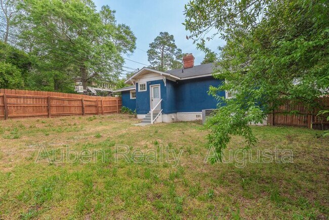 Building Photo - 2056 McDowell St