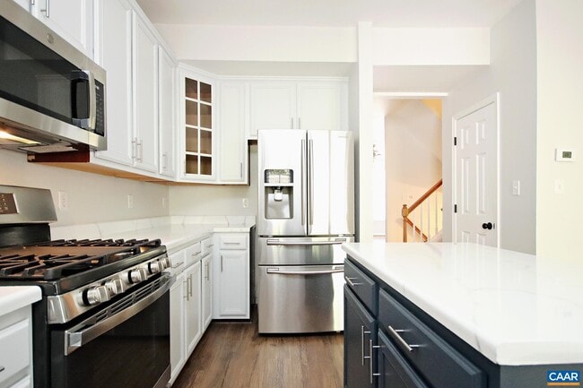 Building Photo - 4740 Bluejay Way