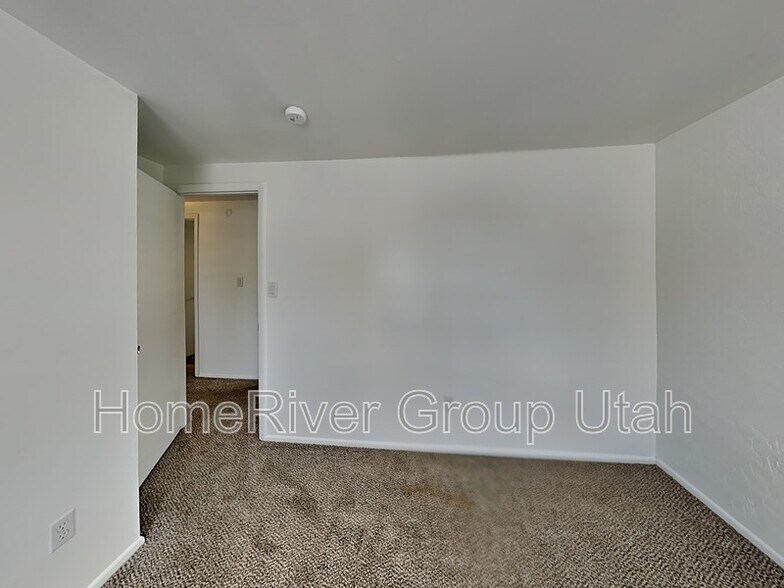 Building Photo - 1058 W 1100 N
