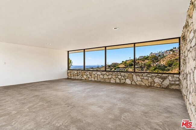 Building Photo - 1682 Larco Way