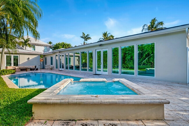 Building Photo - 107 E Inlet Dr