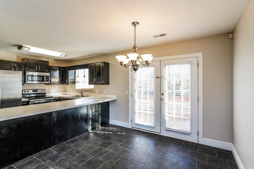 Building Photo - 2147 Rocky Fork Rd