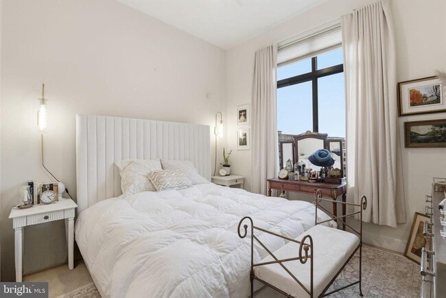 Building Photo - 520 John Carlyle St