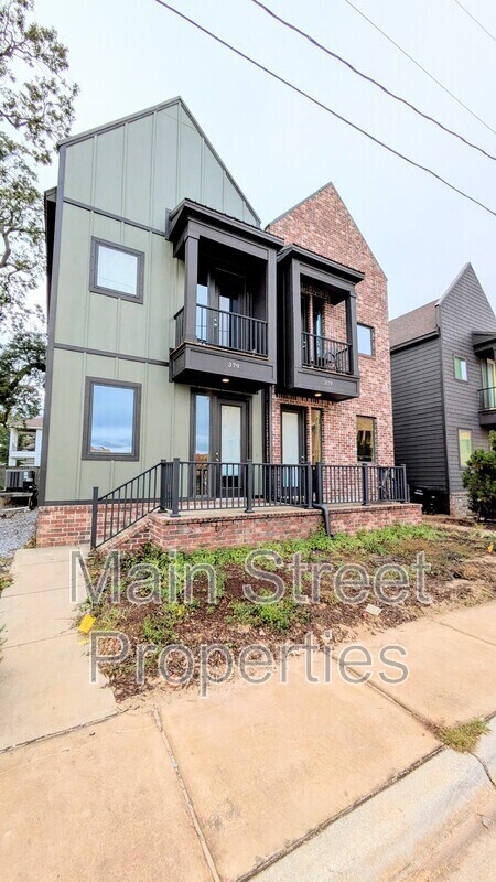 Building Photo - 379 S Clubbs St