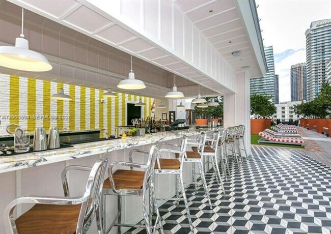 Building Photo - 1300 S Miami Ave