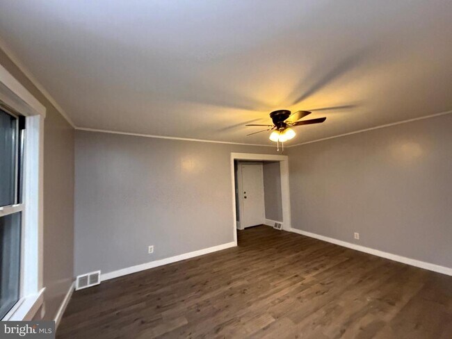 Building Photo - 144 Washington St