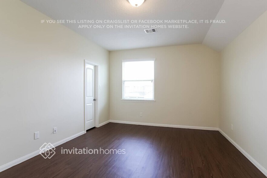 Building Photo - 3327 Orchid Trace Dr