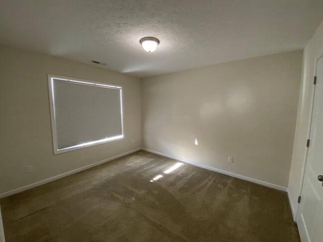 Building Photo - 3301 Hardee Farms Dr