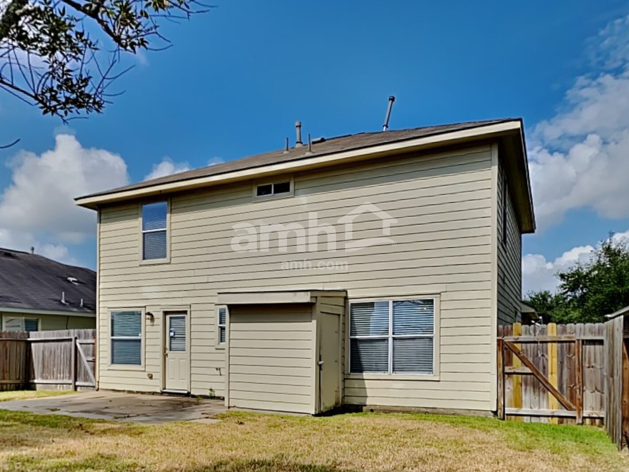 Building Photo - 15834 Little Miss Creek Dr