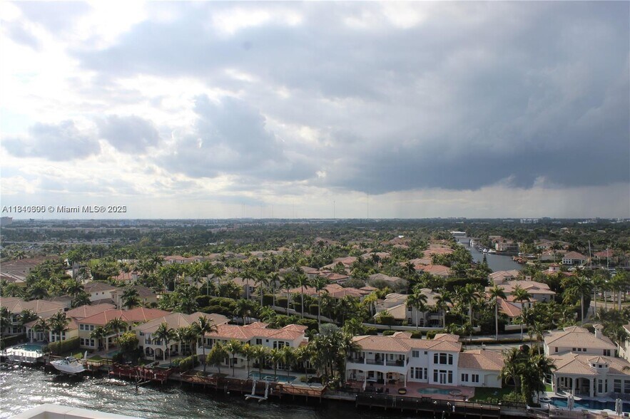 Building Photo - 1500 S Ocean Dr