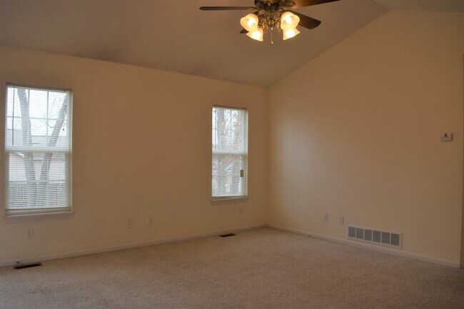 Building Photo - 3-Bedroom Home with Room to Roam – Fenced In Backyard