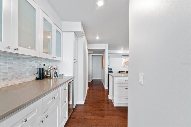 Building Photo - 5700 Mariner St