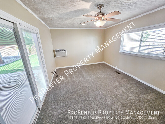 Building Photo - 1162 Collins Blvd