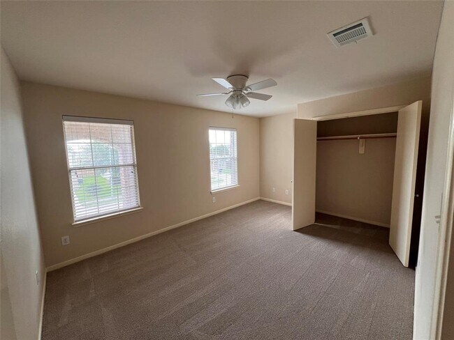 Building Photo - 2619 Grayson Point Ln