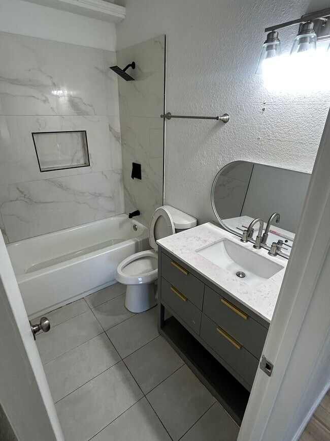 Building Photo - At such an affordable rental rate, this ho...