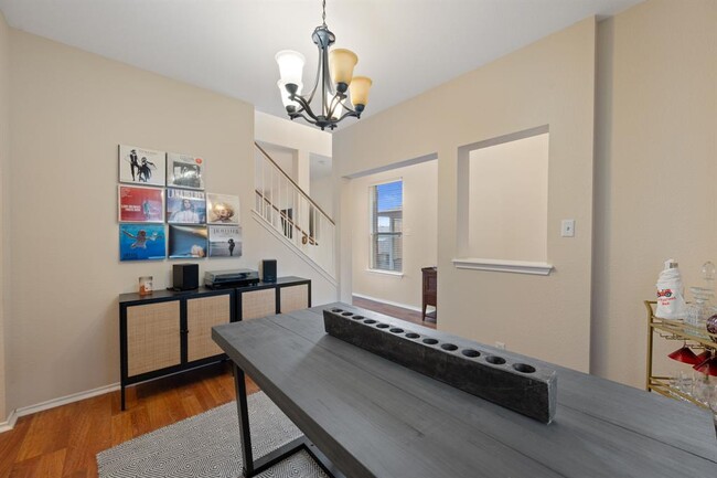 Building Photo - 14813 Mistletoe Heights Dr