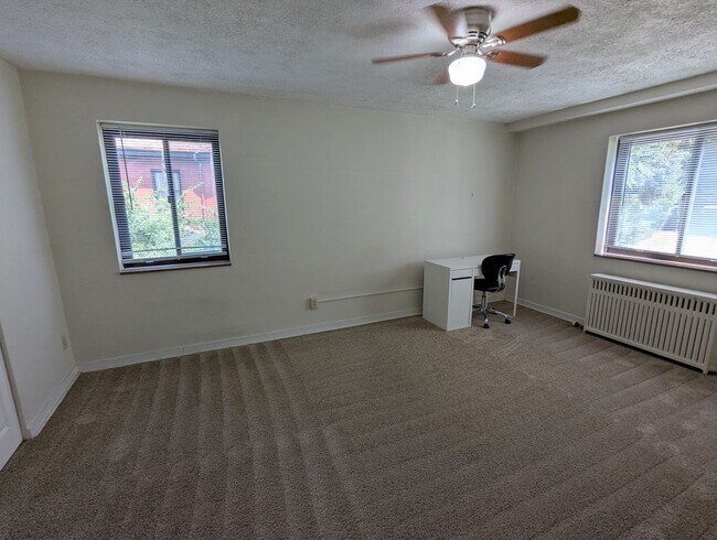 Building Photo - 2 Bedroom 2 Bathroom Condo Apartment (Squirrel Hill North) - AVAILABLE JUNE