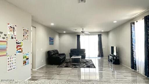 Building Photo - 9512 W Fallen Leaf Ln