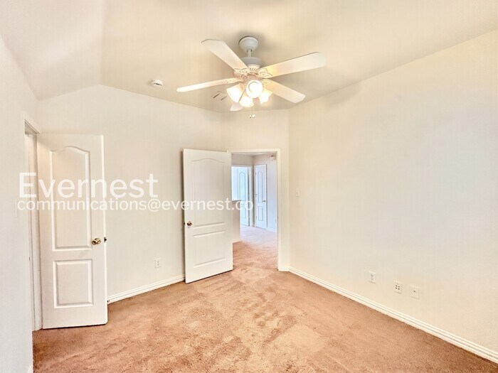 Building Photo - 6458 Riverside Dr