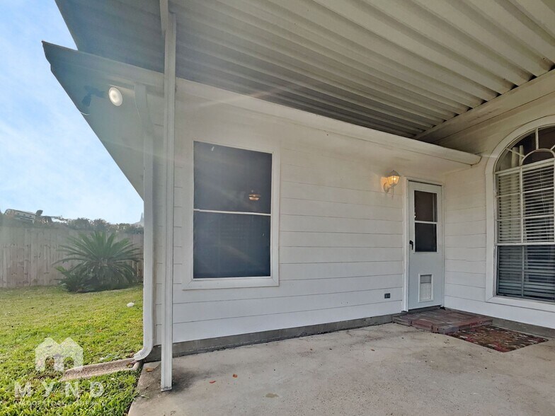 Building Photo - 23831 Norton House Ln