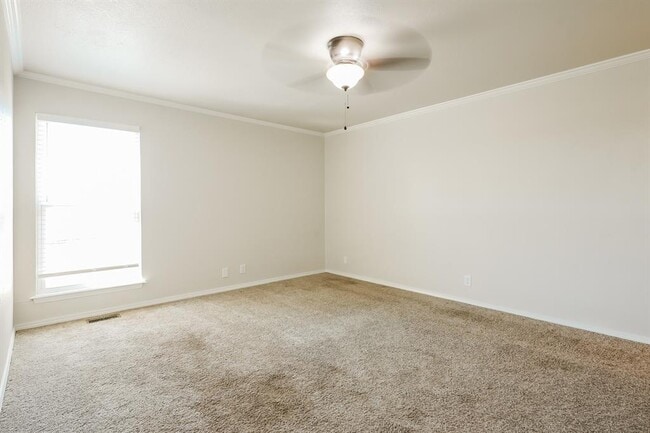 Building Photo - 725 Lapwing Rd