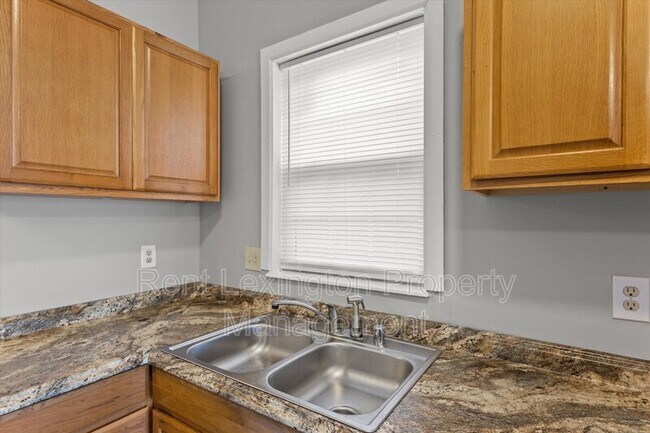 Building Photo - 4360 Cobblestone Knoll Dr