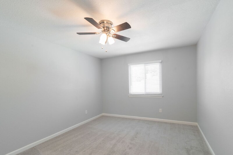 Building Photo - 8319 Columbia Falls Dr