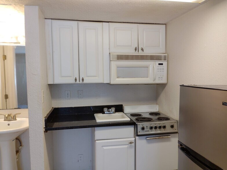 Building Photo - 2506 S Ocean Blvd