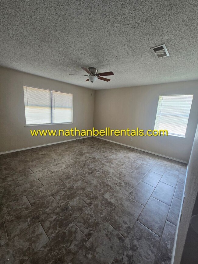 Building Photo - Sugar Creek Apartments