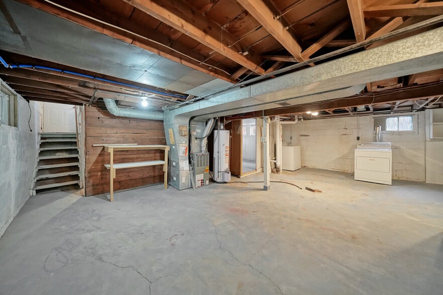 Building Photo - 3940 J St