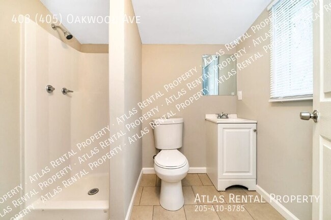 Building Photo - 405 Oakwood Ave