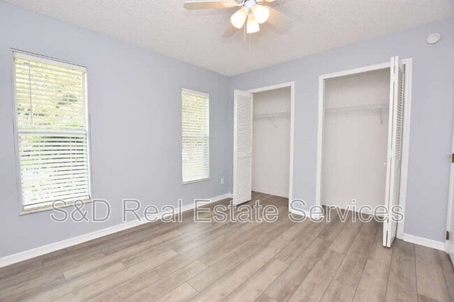 Building Photo - 6305 Christina Groves Cir E