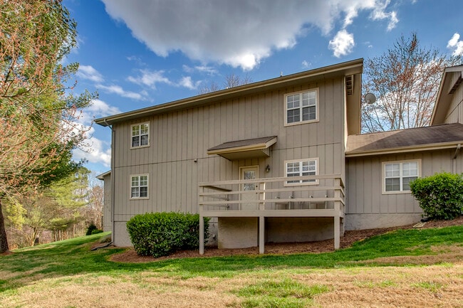 Building Photo - 308 Chota View Pl