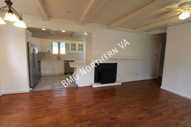 Building Photo - 11000 Park Rd