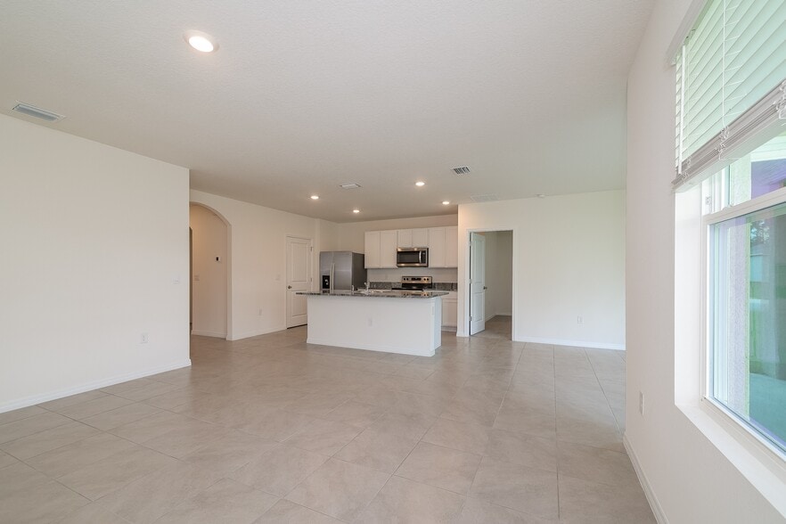 Building Photo - 41 Bahia Crse