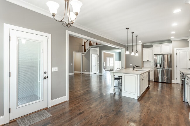 Building Photo - 7725 Peppertree Dr