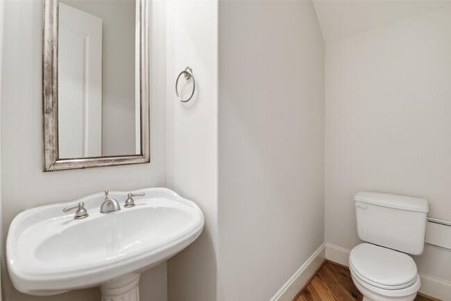 Building Photo - 4424 Blossom St