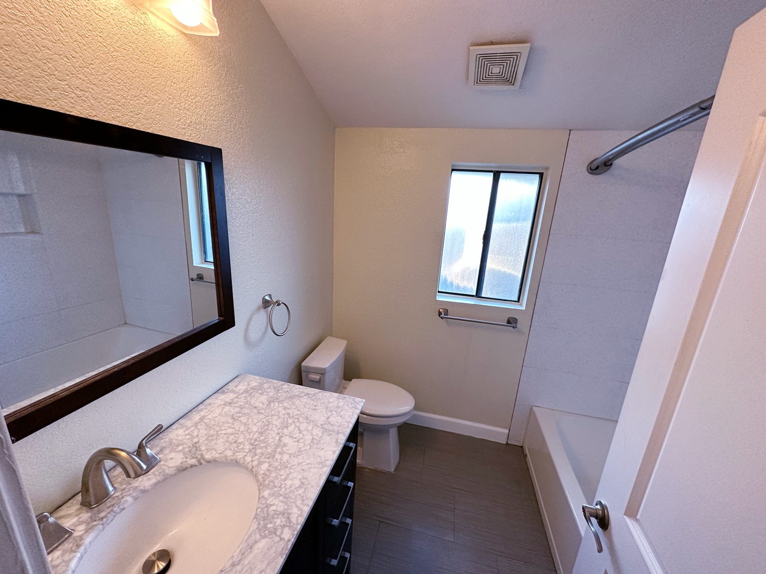 Building Photo - 23215 Kimmore Ter