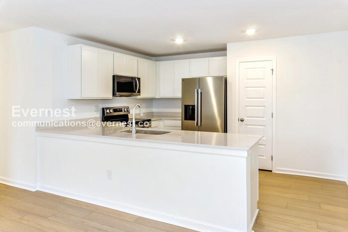 Building Photo - 118 Labrador Ln