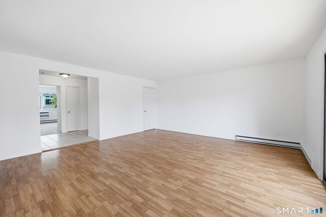 Building Photo - 255 Strawberry Hill Ave