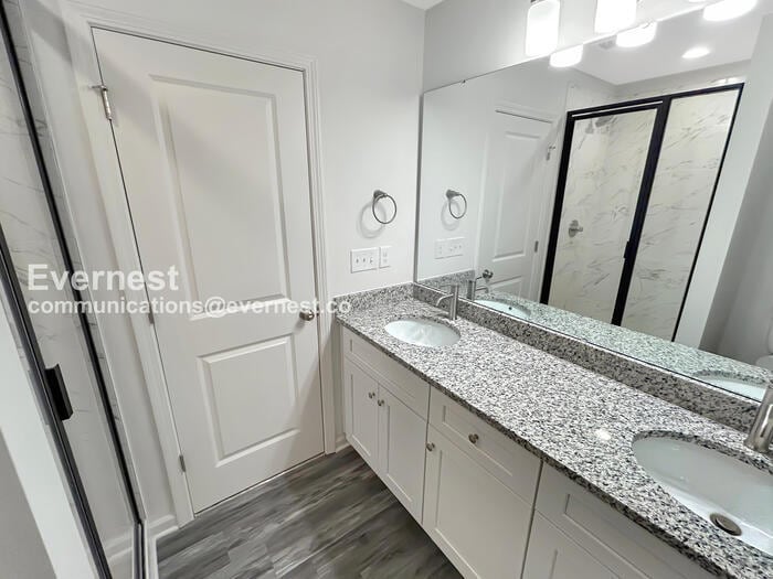 Building Photo - 503 N Linwood Ave