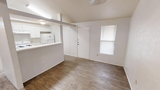 Building Photo - "Charming 3-Bedroom Retreat with 2 Full Baths in Copperas Cove!"