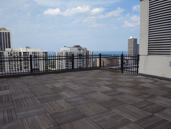 Building Photo - 1360 N Sandburg Terrace