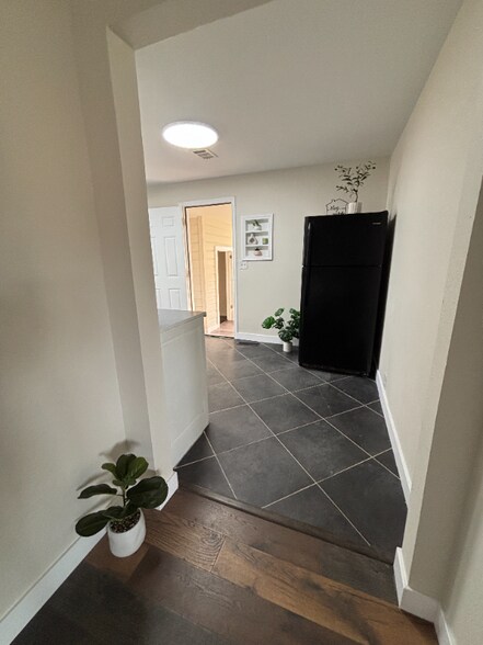 Building Photo - 1105-1107 Reynolds Rd