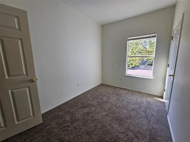 Building Photo - 304 Windridge Village Cove