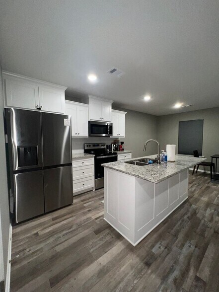 Building Photo - 507 E Mississippi St