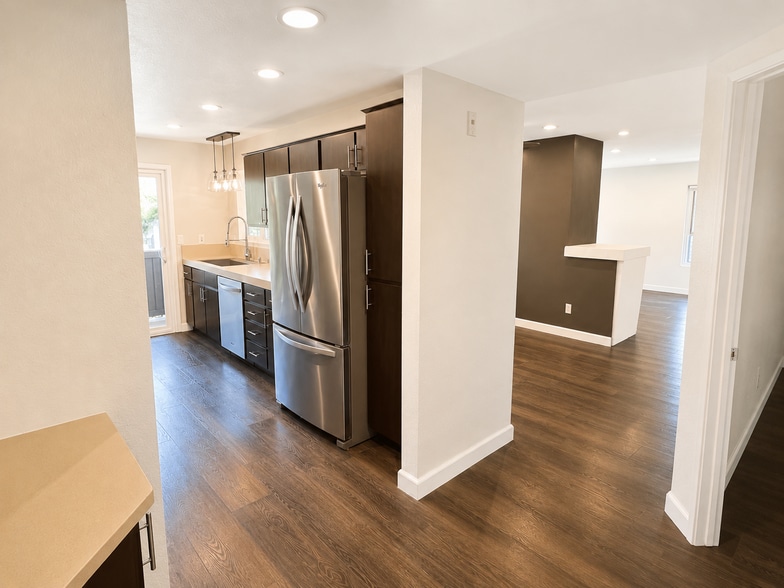 Building Photo - 50 Corniche Dr