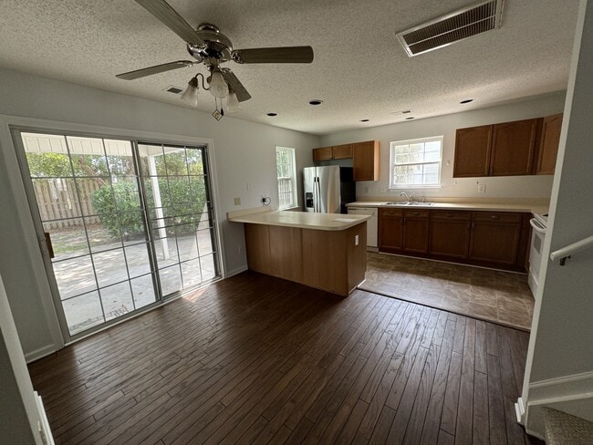 Building Photo - 3511 Crepe Myrtle Ct