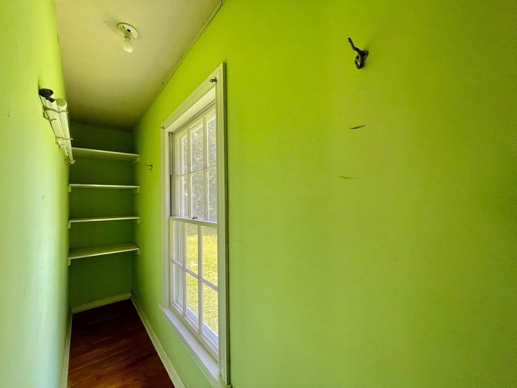 Building Photo - 705 Runnels Ave