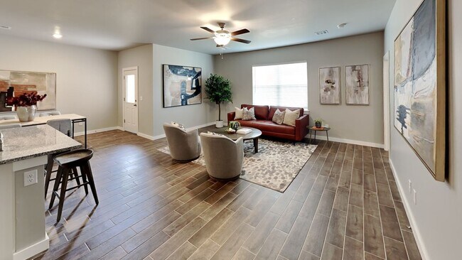 Building Photo - Open Floor Plan 4 Bed 2 Bath Home in Newalla on 1.31 Acre Lot!